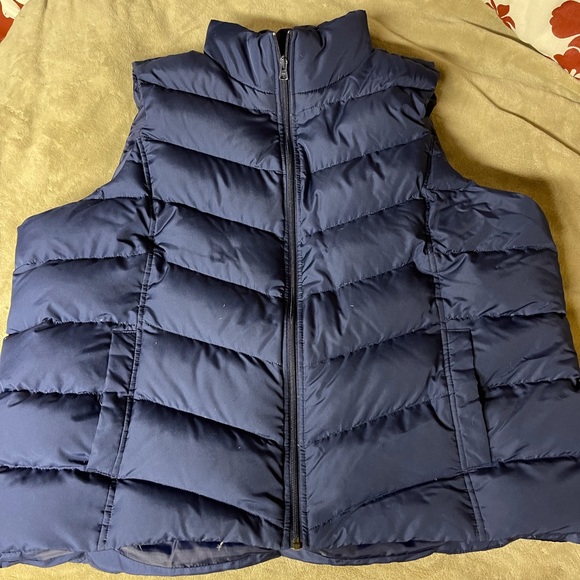 Lands’ End Ultra Lightweight Packable Down Vest - Picture 1 of 3